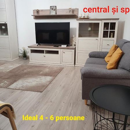 Mia Central Apart, 3 Rooms, 2 Baths, Afi Mall บราชอฟ ภายนอก รูปภาพ