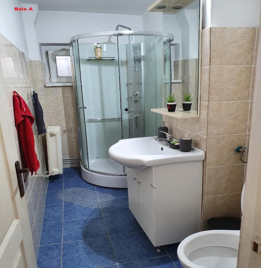 Mia Central Apart, 3 Rooms, 2 Baths, Afi Mall บราชอฟ ภายนอก รูปภาพ