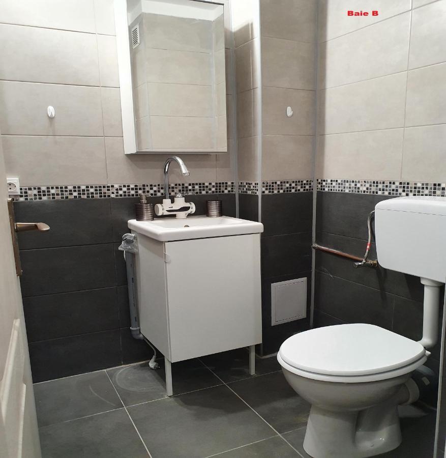 Mia Central Apart, 3 Rooms, 2 Baths, Afi Mall บราชอฟ ภายนอก รูปภาพ